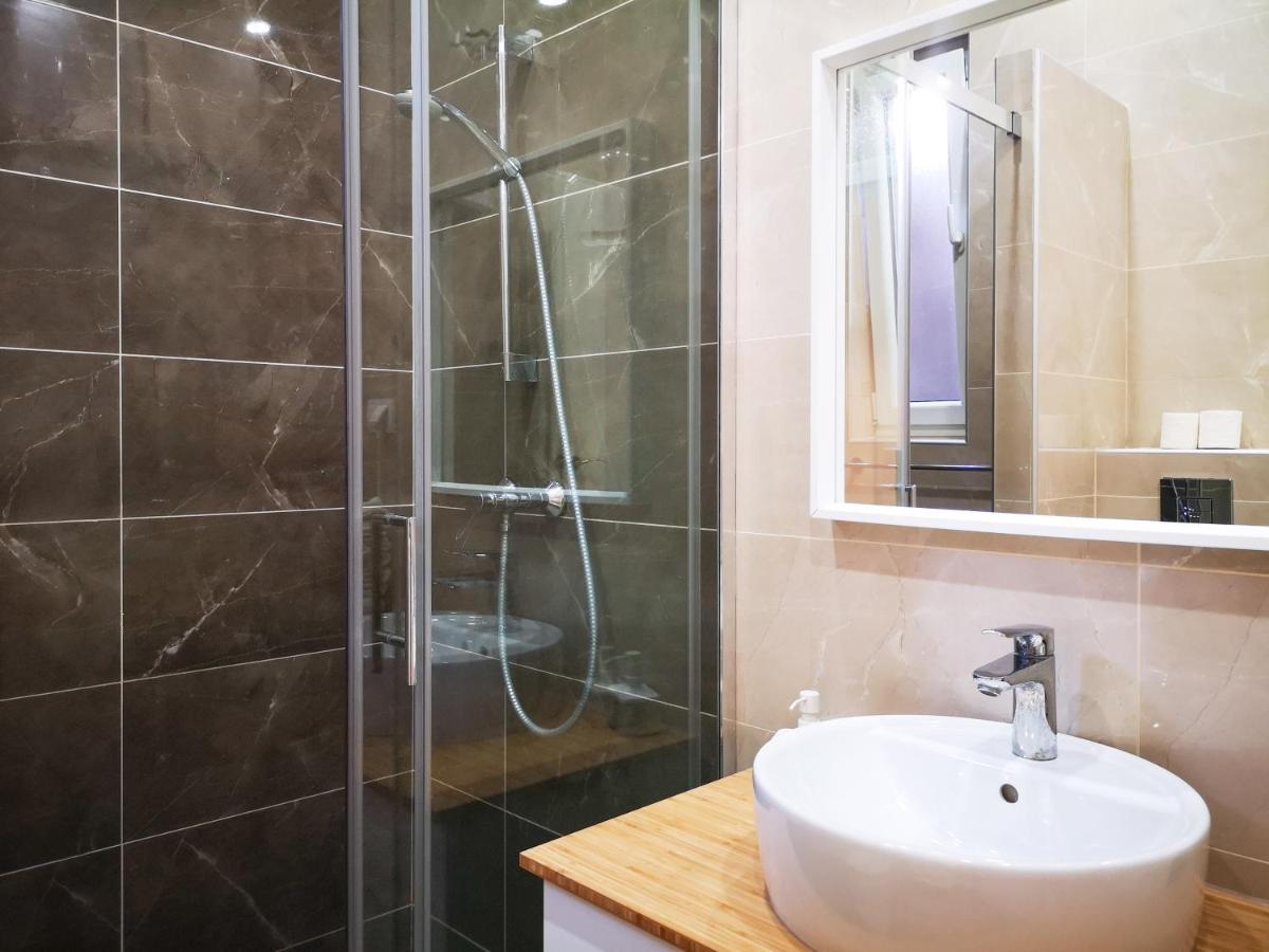 Filinhome Stefanovica Suite 8 Нови-Сад Экстерьер фото